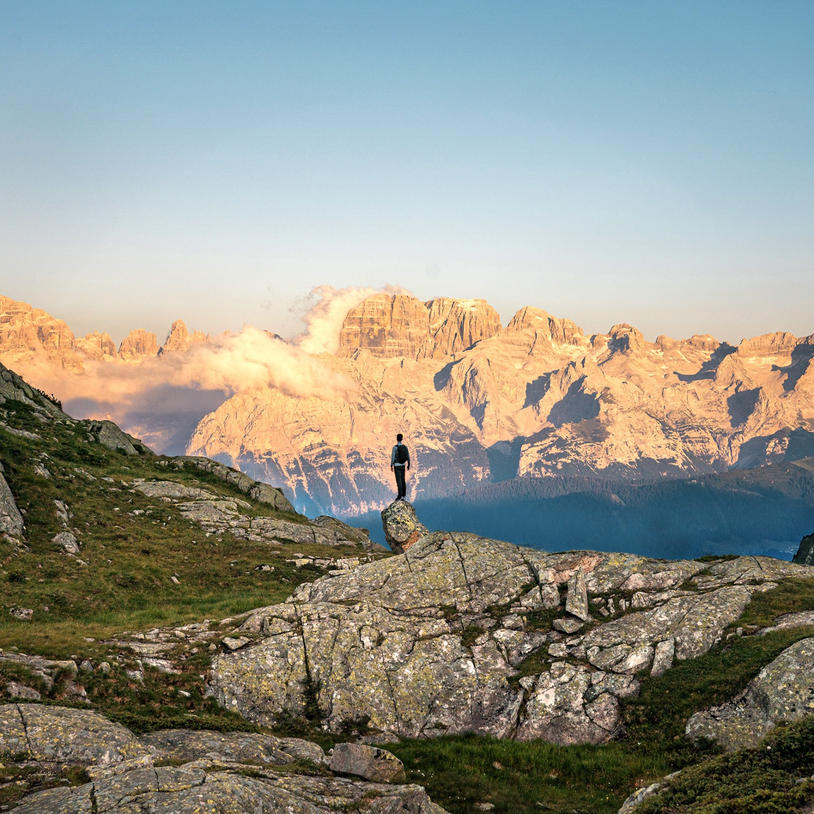 DoloMeet Card for an adventurous summer